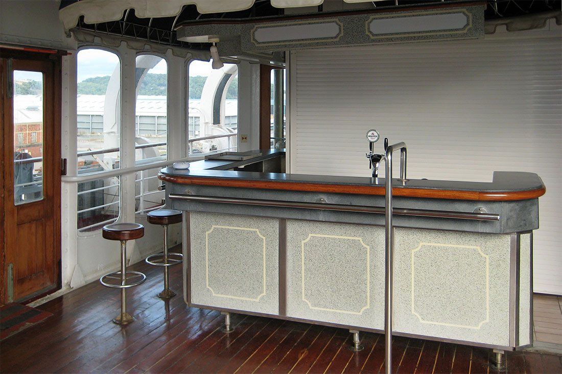 Lido Bar auf der MONA LISA Lido Bar auf der MONA LISA