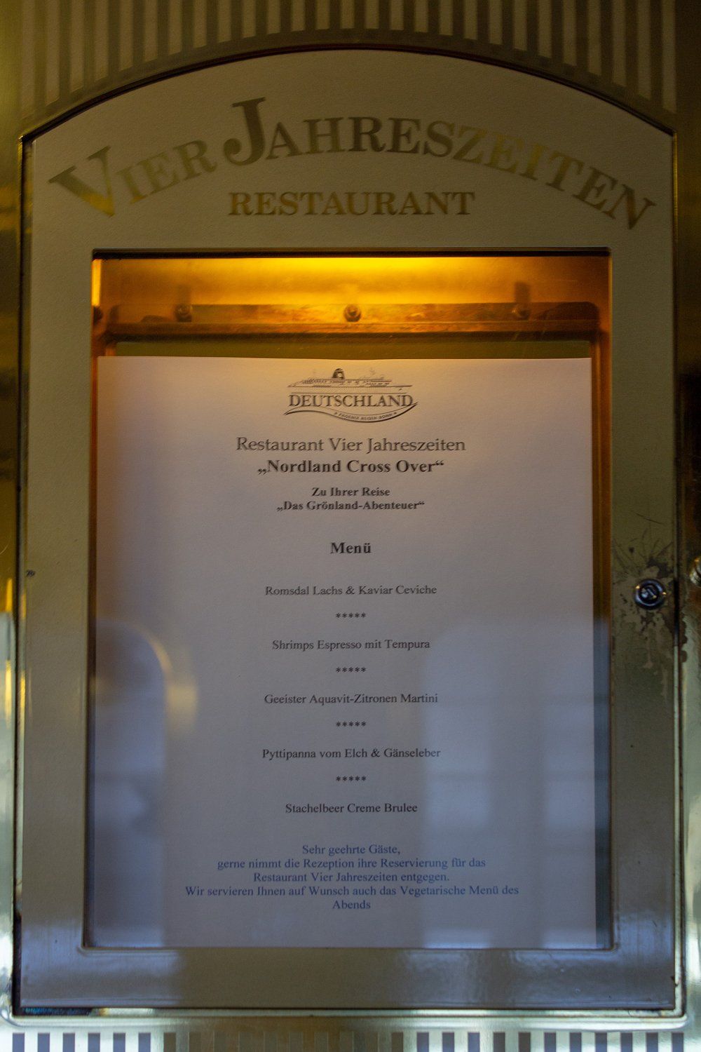 Die Abendkarte des Restaurant Vier Jahreszeiten auf der MS DEUTSCHLAND von Phoenix Reisen Die Abendkarte des Restaurant Vier Jahreszeiten auf der MS DEUTSCHLAND von Phoenix Reisen