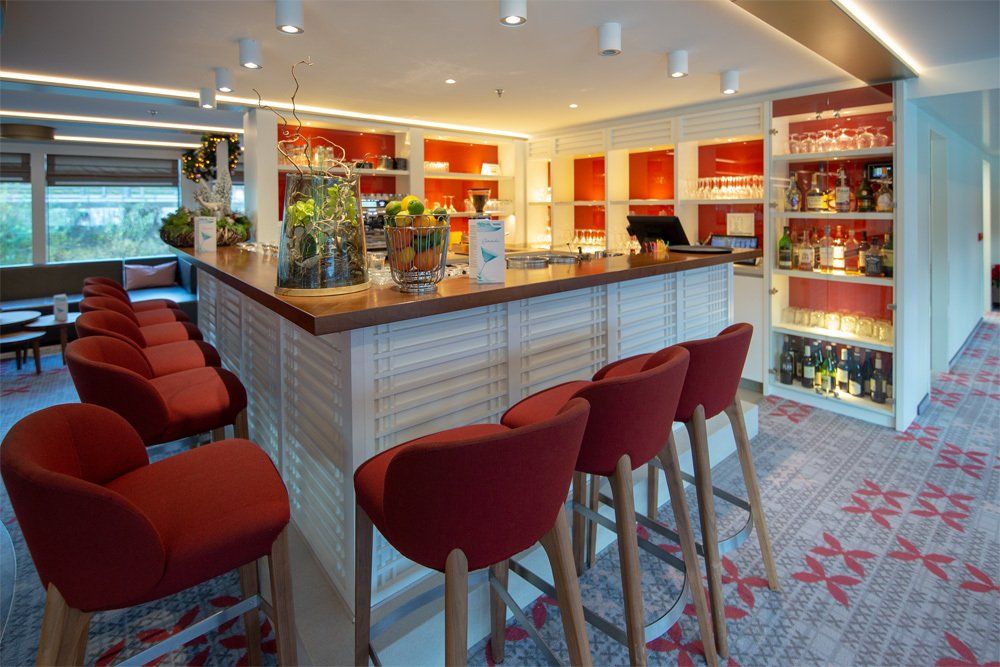 Die Bar in der Panorama Lounge der ALENA