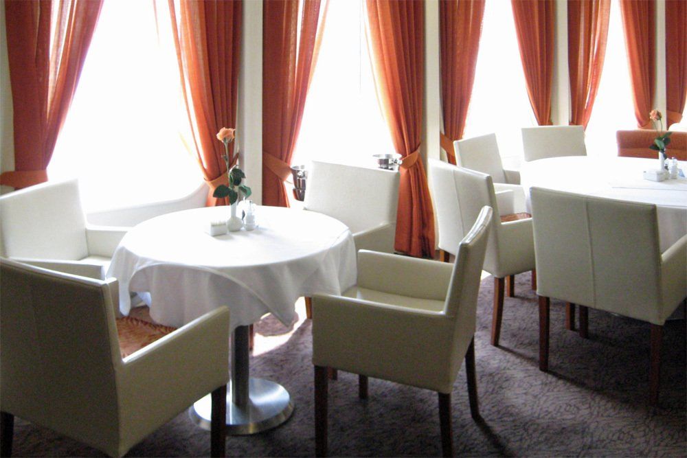 Das Atlantic Restaurant der DELPHIN VOYAGER (Längstrakt)