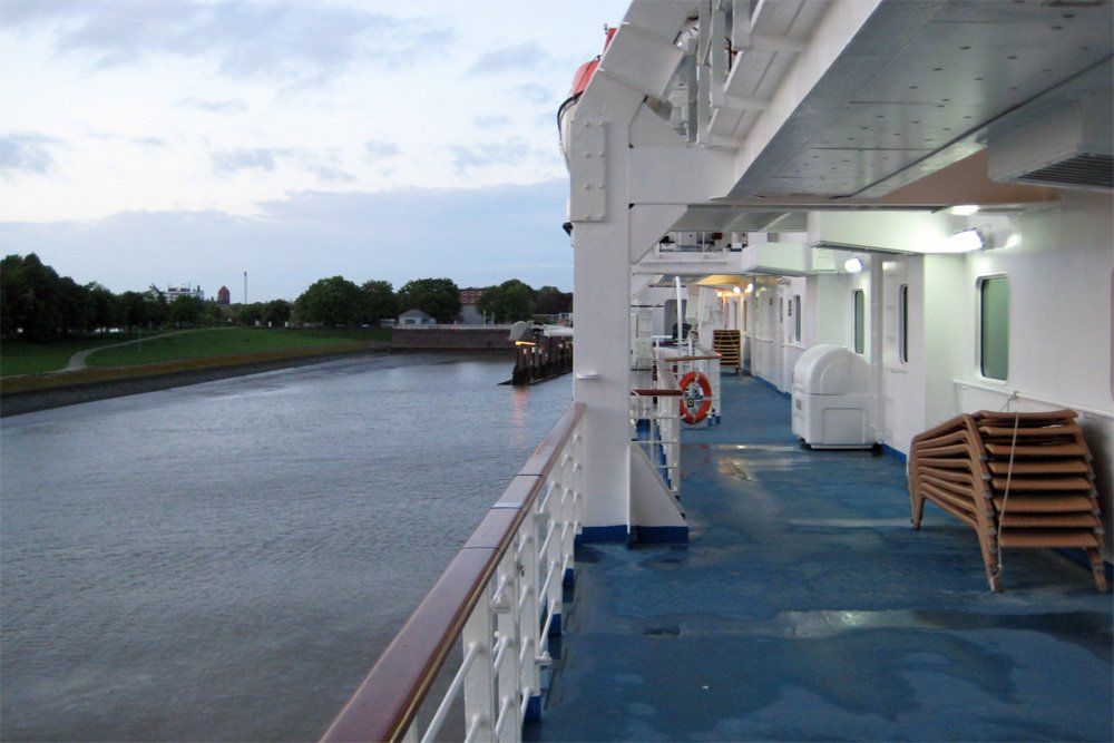 Die Außenpromenade der DELPHIN VOYAGER Die Außenpromenade der DELPHIN VOYAGER