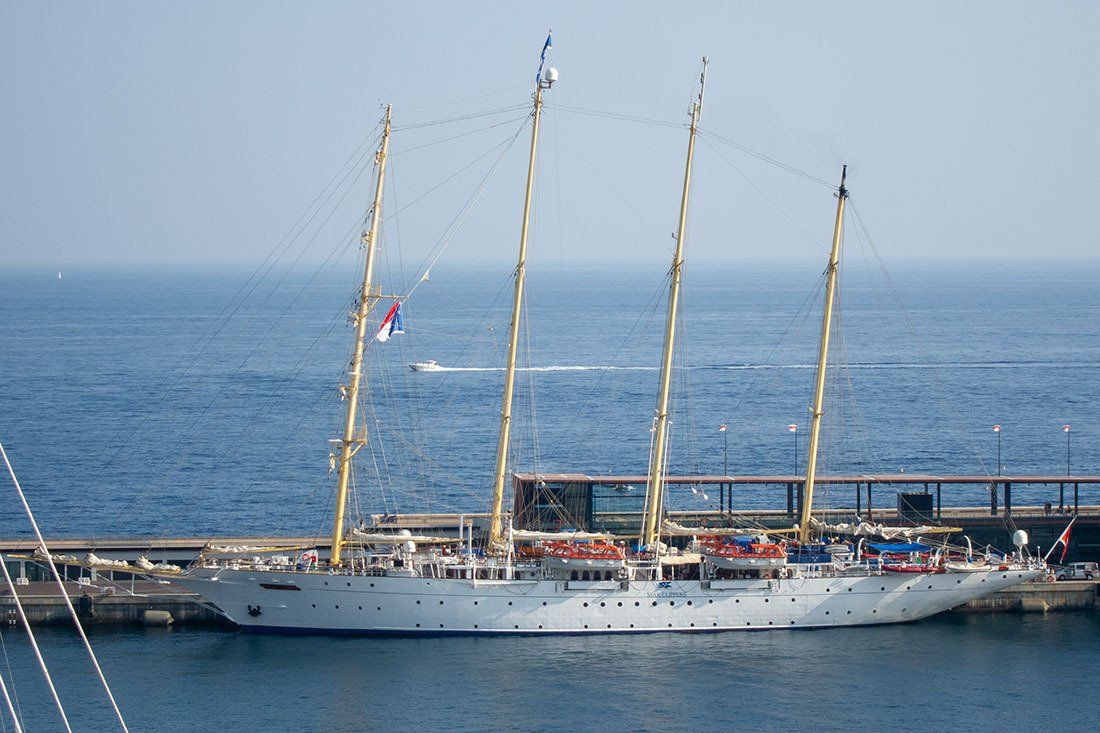 STAR FLYER (Monaco, 01.10.2011) STAR FLYER (Monaco, 01.10.2011)