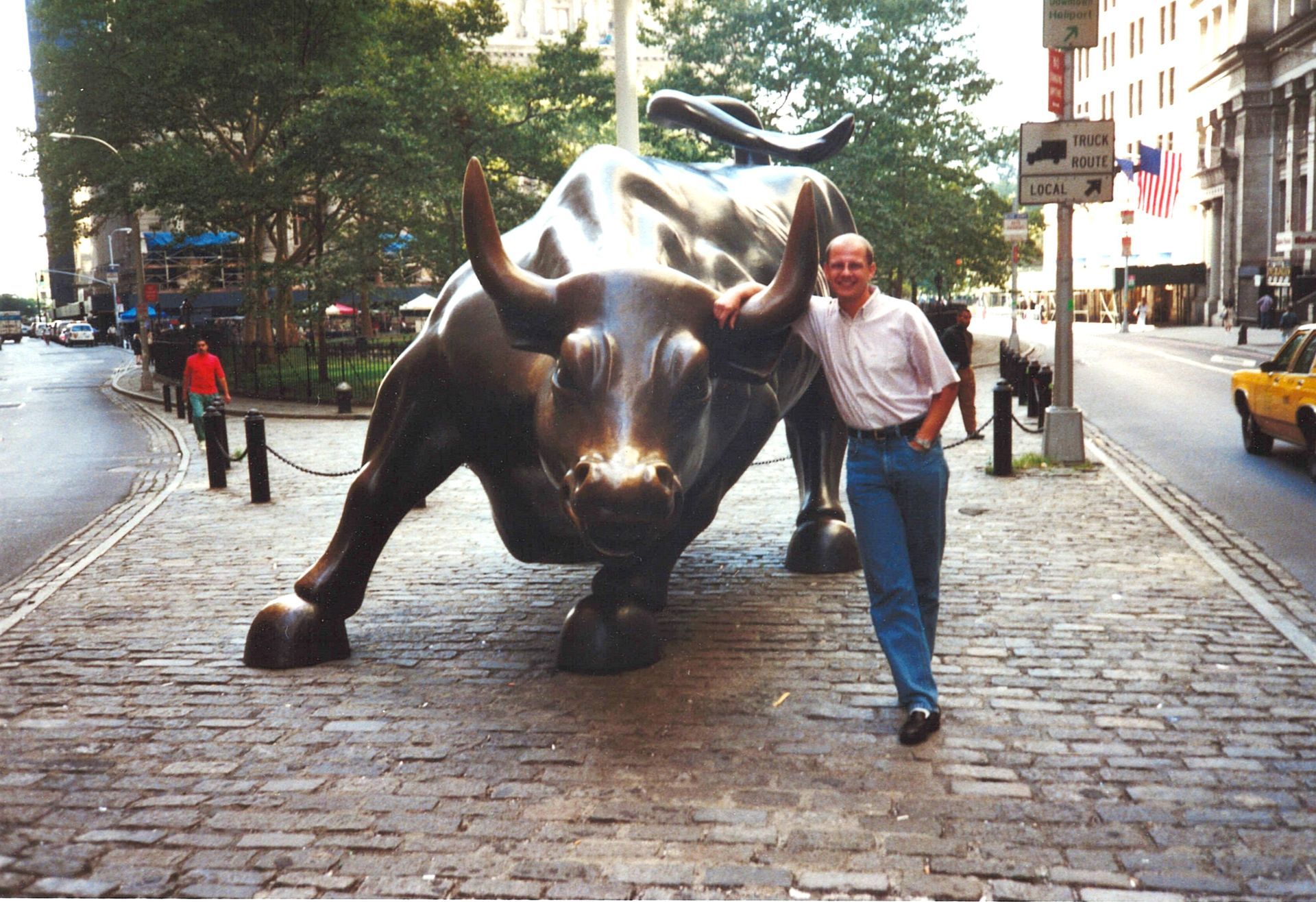 Bulle vor der Börse in New York Bulle vor der Börse in New York