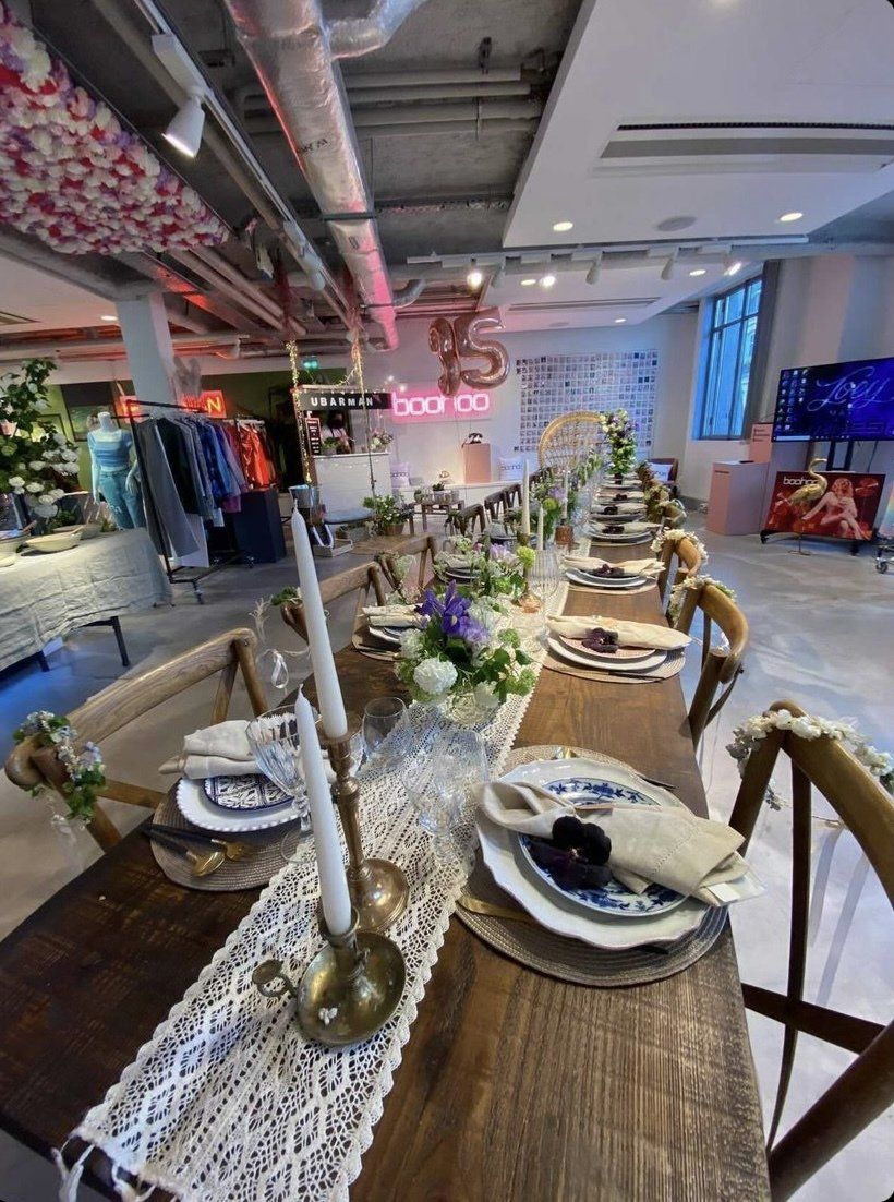Dîner d'anniversaire au sein des locaux Boohoo à Paris