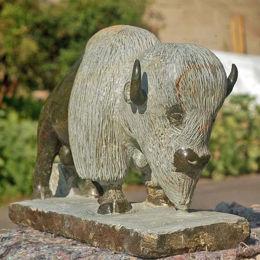 Teilnehmerskulptur Into Africa Bildhauer Workshop in Wernsbach