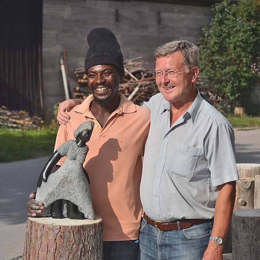 Teilnehmerskulptur Into Africa Bildhauer Workshop in Wernsbach
