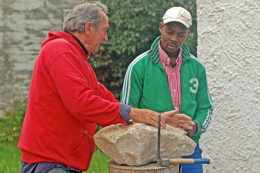 Into Africa Bildhauer Workshop in Wernsbach
