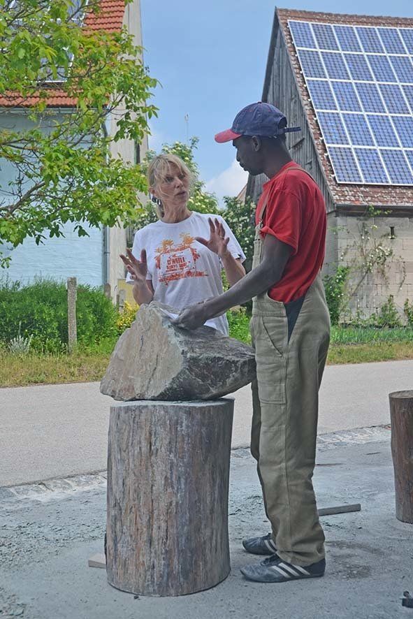Into Africa Bildhauer Workshop in Wernsbach