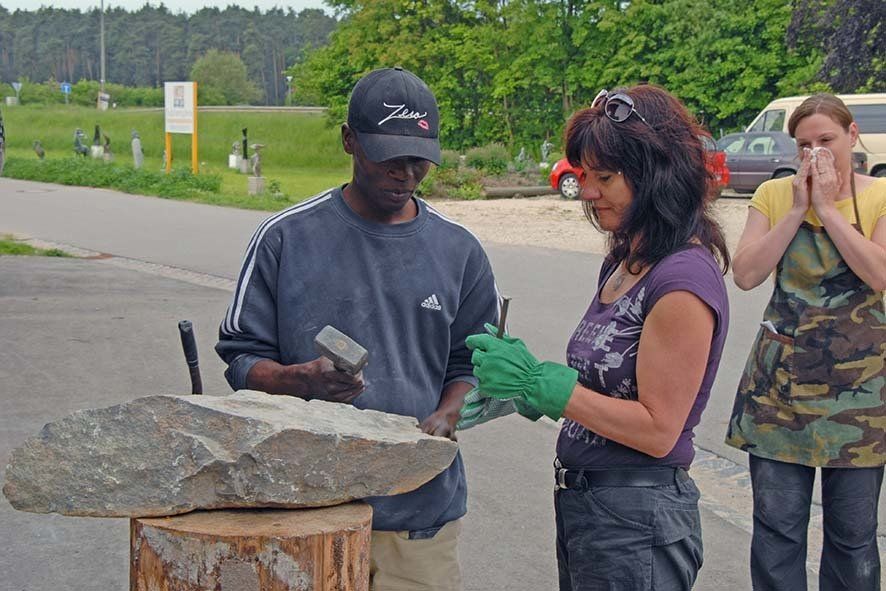 Into Africa Bildhauer Workshop in Wernsbach