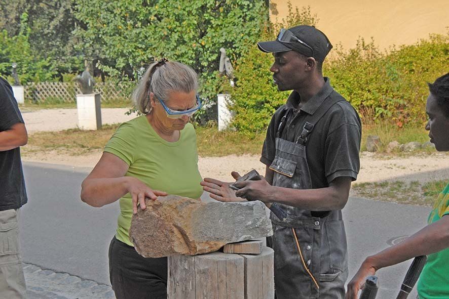 Into Africa Bildhauer Workshop in Wernsbach