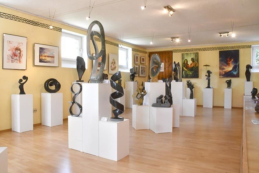 Into Africa Skulpturengalerie Wernsbach Innenausstellung