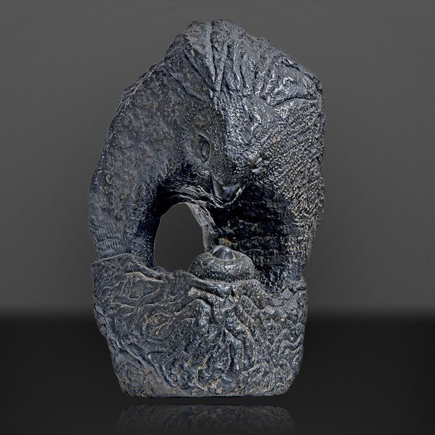 Shona Skulptur - John Takawira_Eagle Feeding Young