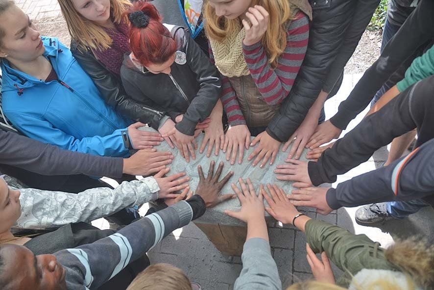 Into Africa Bildhauer Workshop für Kinder in Wernsbach