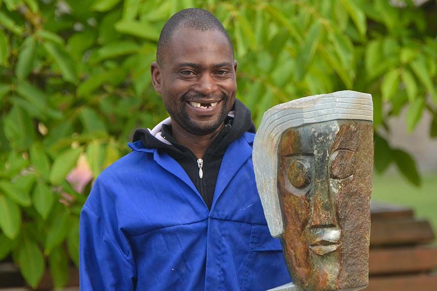 Rickson Zavare Shona Künstler Rickson Zavare