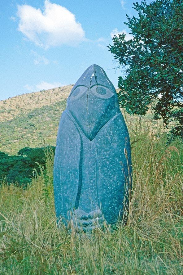 Skulptur am Eingang von Tengenenge Skulptur am Eingang zum Bildhauerdorf Tengenenge