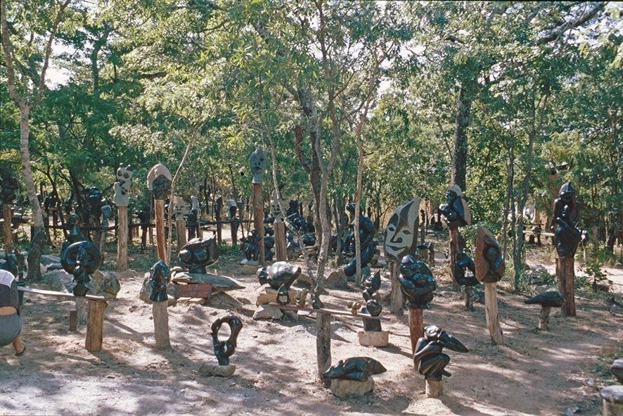 Skulpturenausstellung im Bildhauerdorf Tengenenge