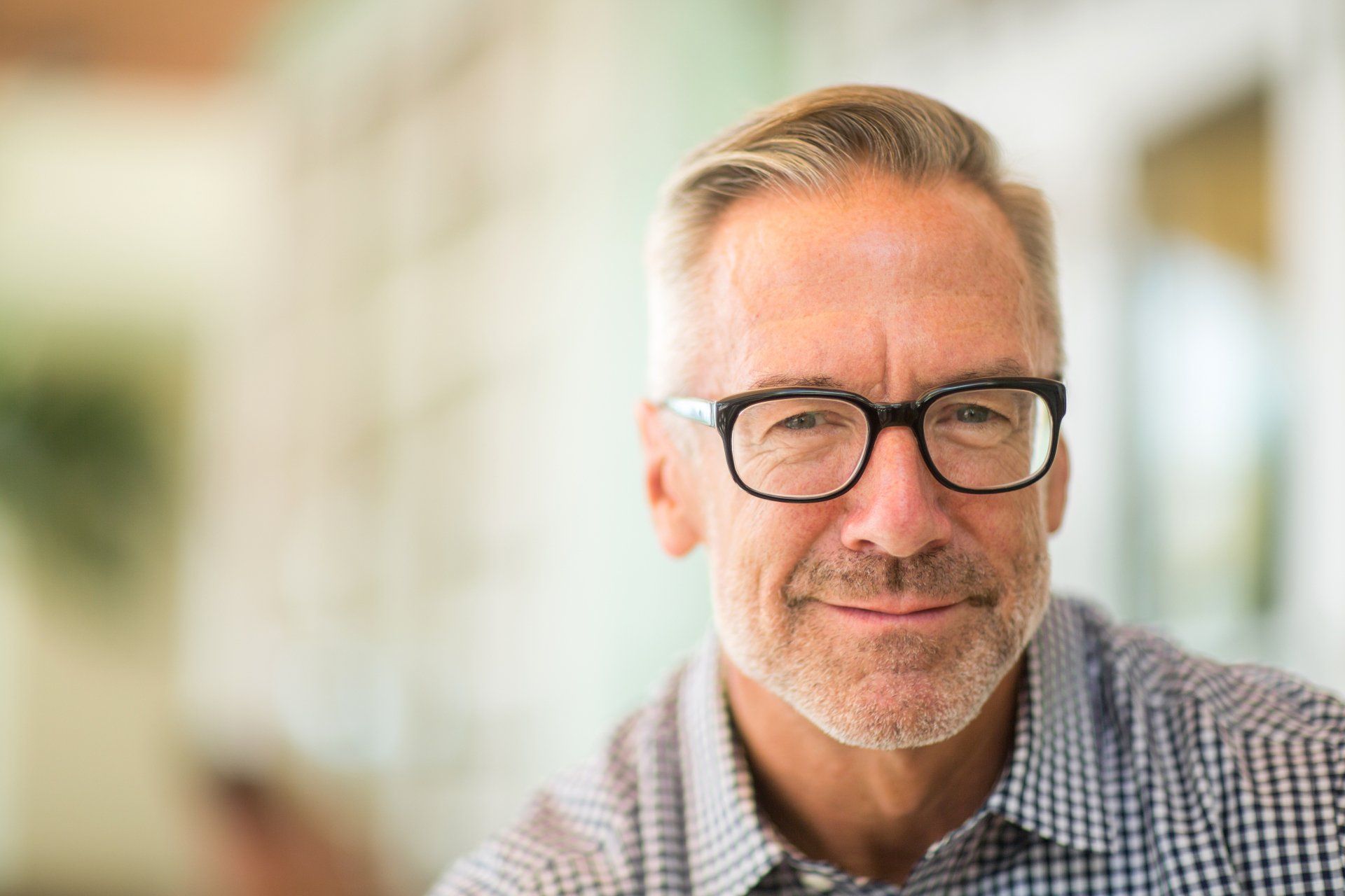 Hombre mayor de 50 años