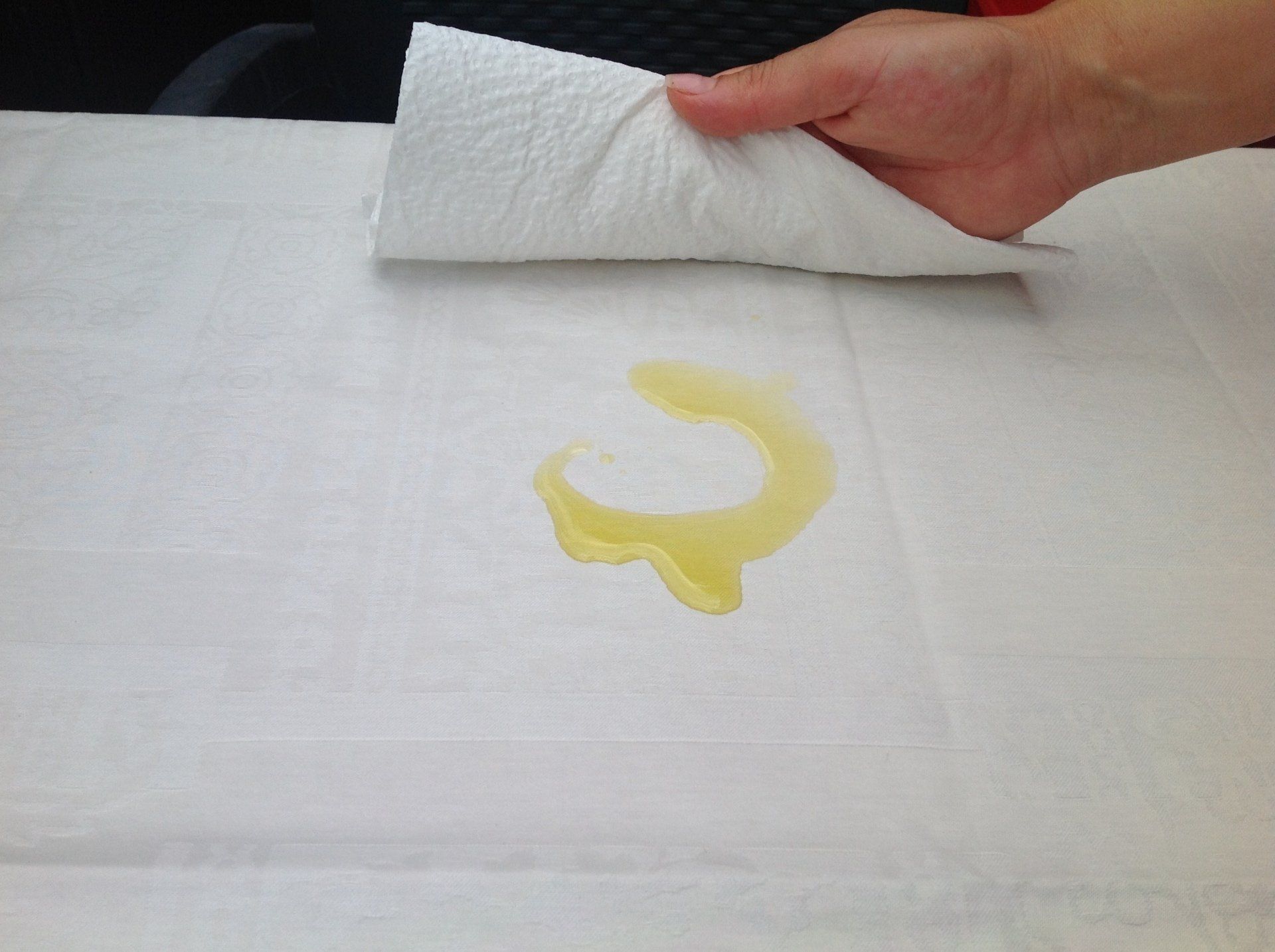 Tovaglie antimacchia come lavare e consigli di manutenzione