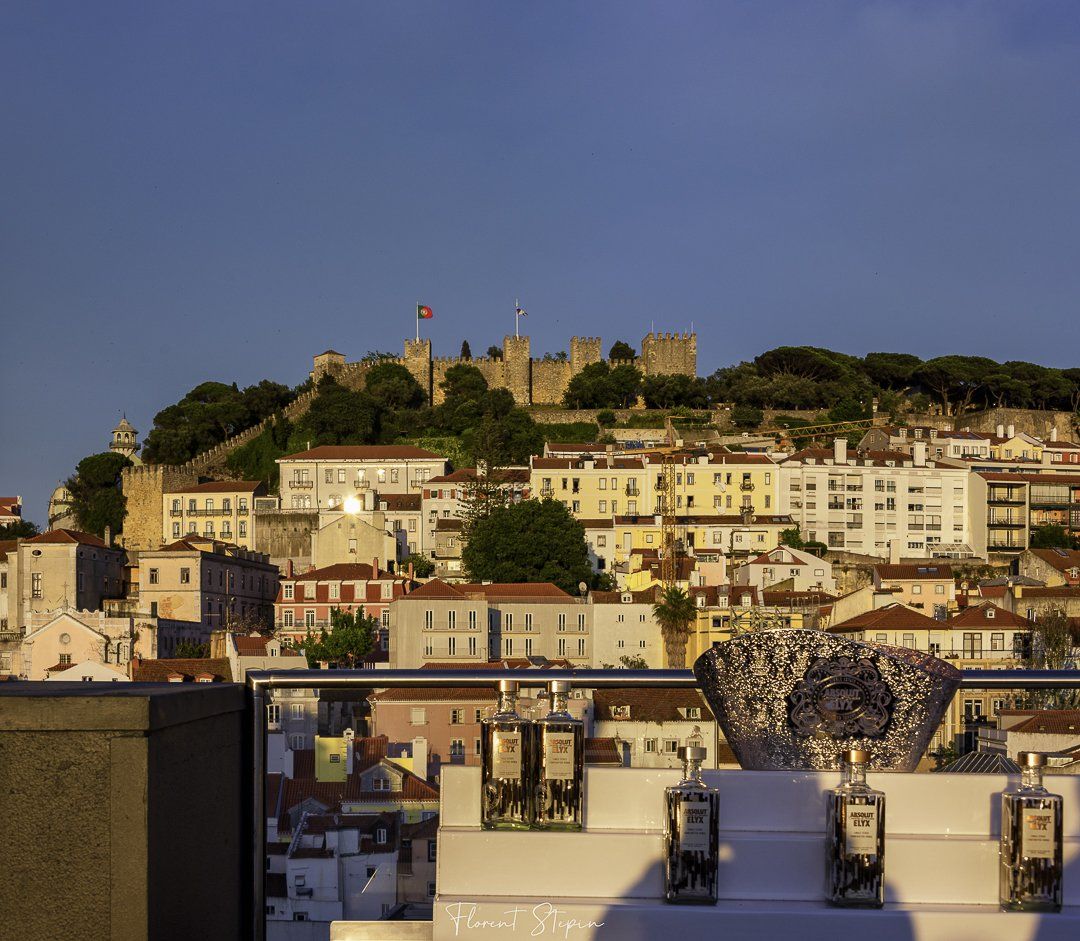 Castelo São Jorge vu du roof top de l'hôtel Mundial, Lisbonne