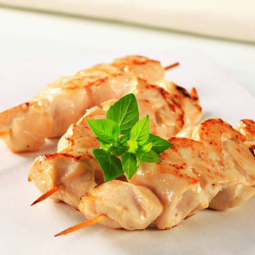 Une brochette de volaille cuite à 85°, c'est garantir son moëlleux, son goût et votre santé.