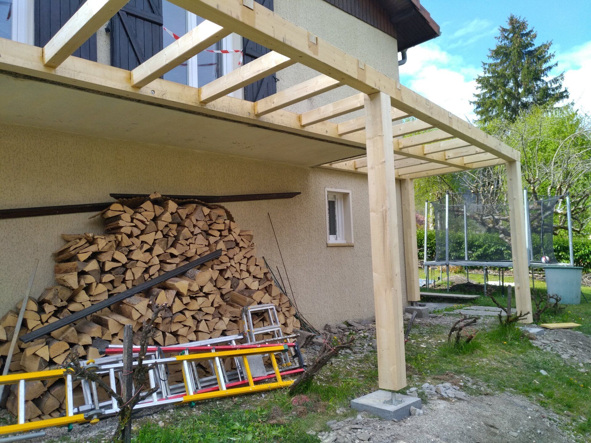 Charpente, extension d'un balcon