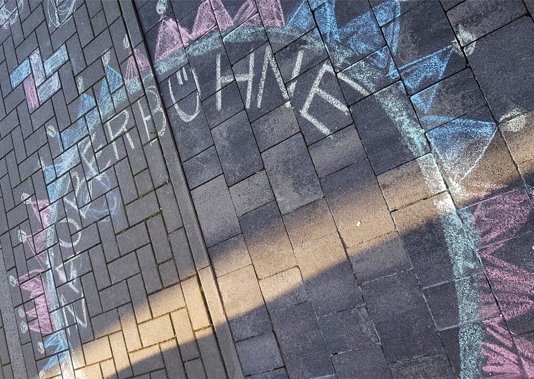 Bunte Bühne für den zauberer