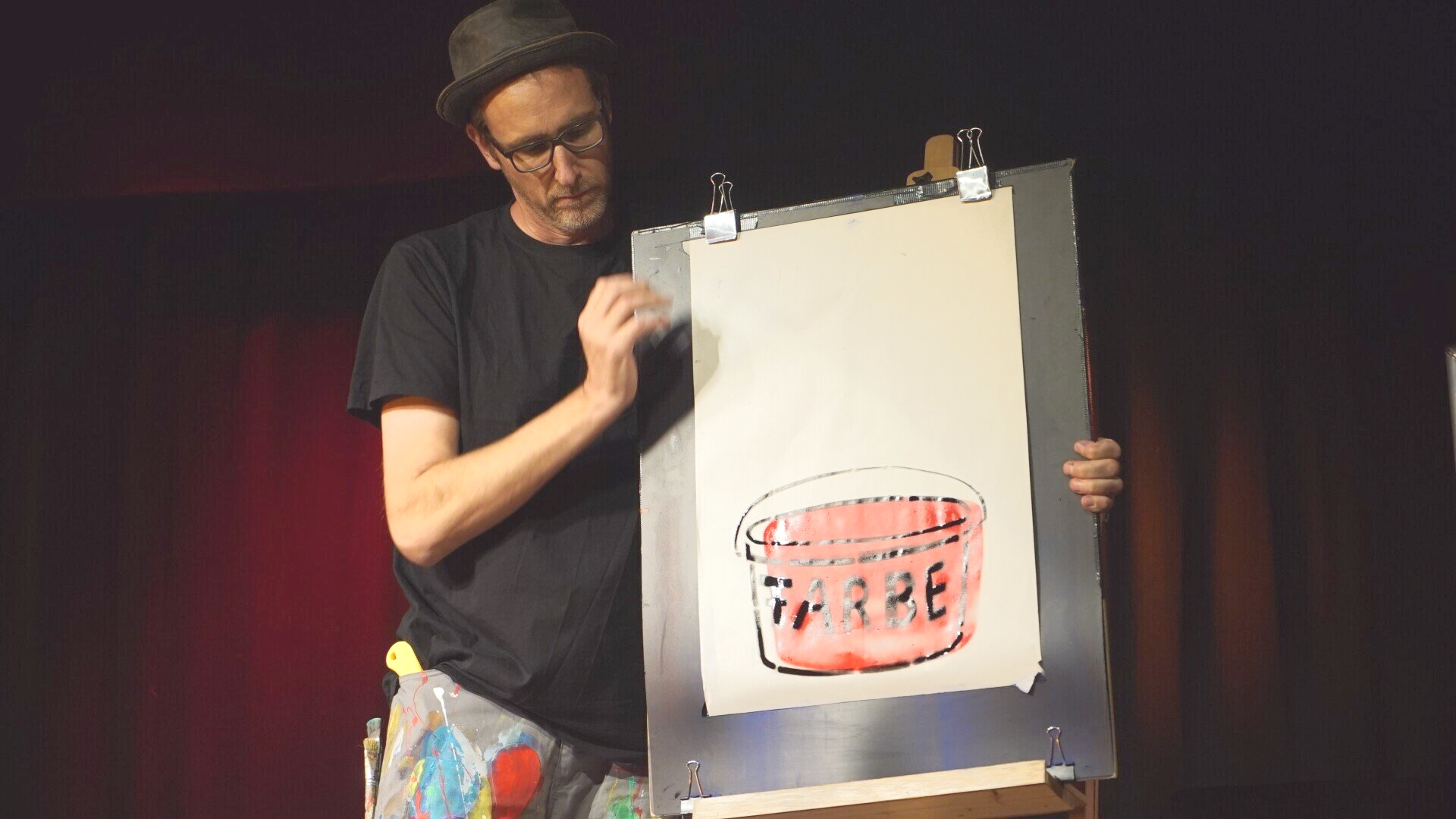 Kinderzauberer Peter zaubert mit Farbe