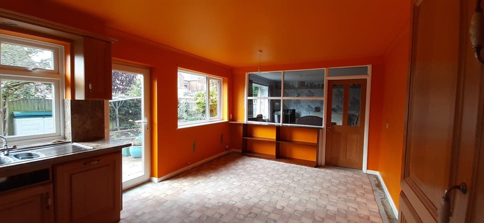 Painting and decorating in Ilkeston. Orange, yellow, retro, Dollies Designs and Decorating