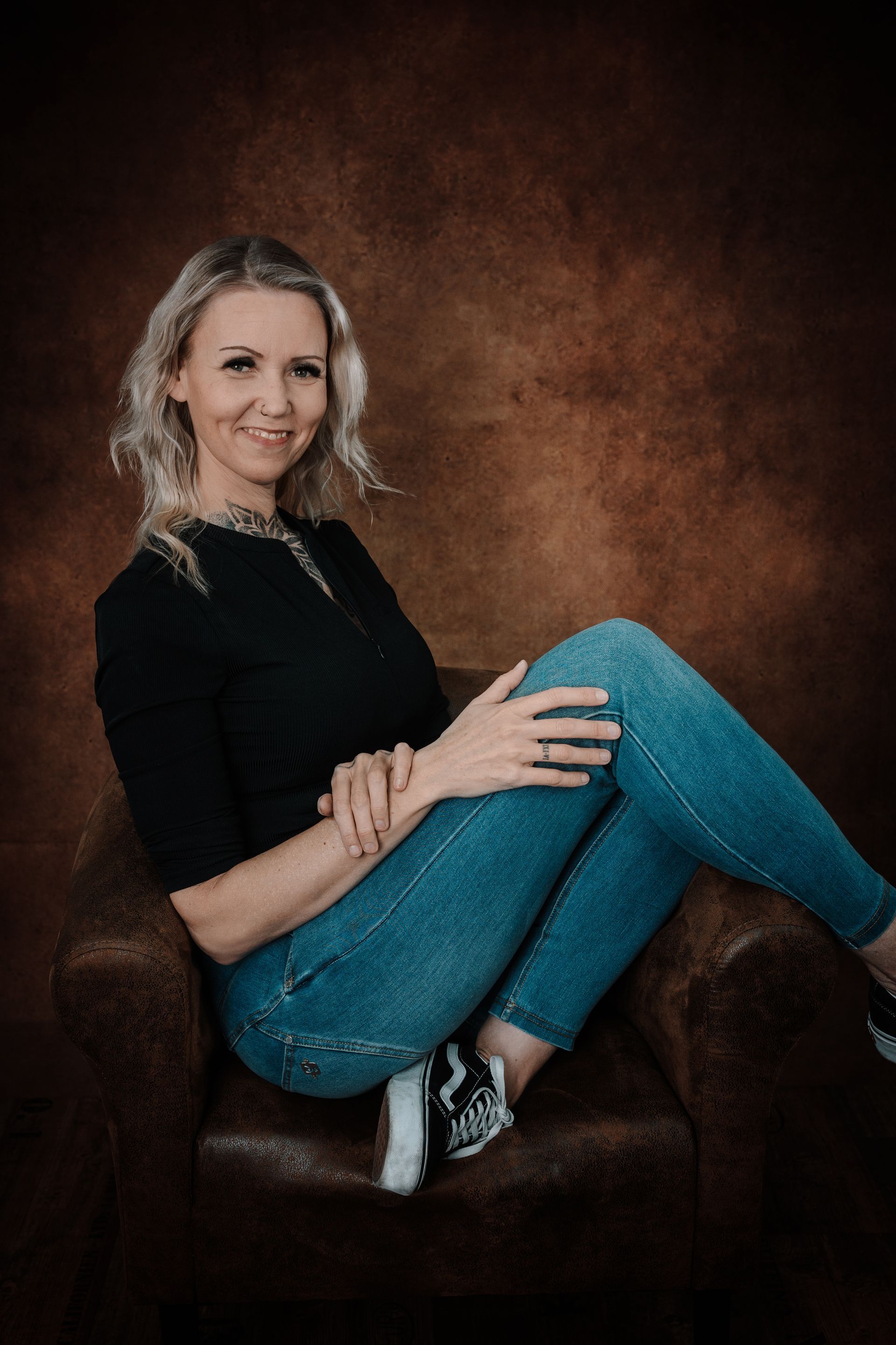 Steffi ist die Hauptfotografin und Chefin im Team. Sie fängt für Euch die schönsten Momente im Fotoshooting ein. Mit ihr wird es nicht langweilig!
Spaß vorprogrammiert!