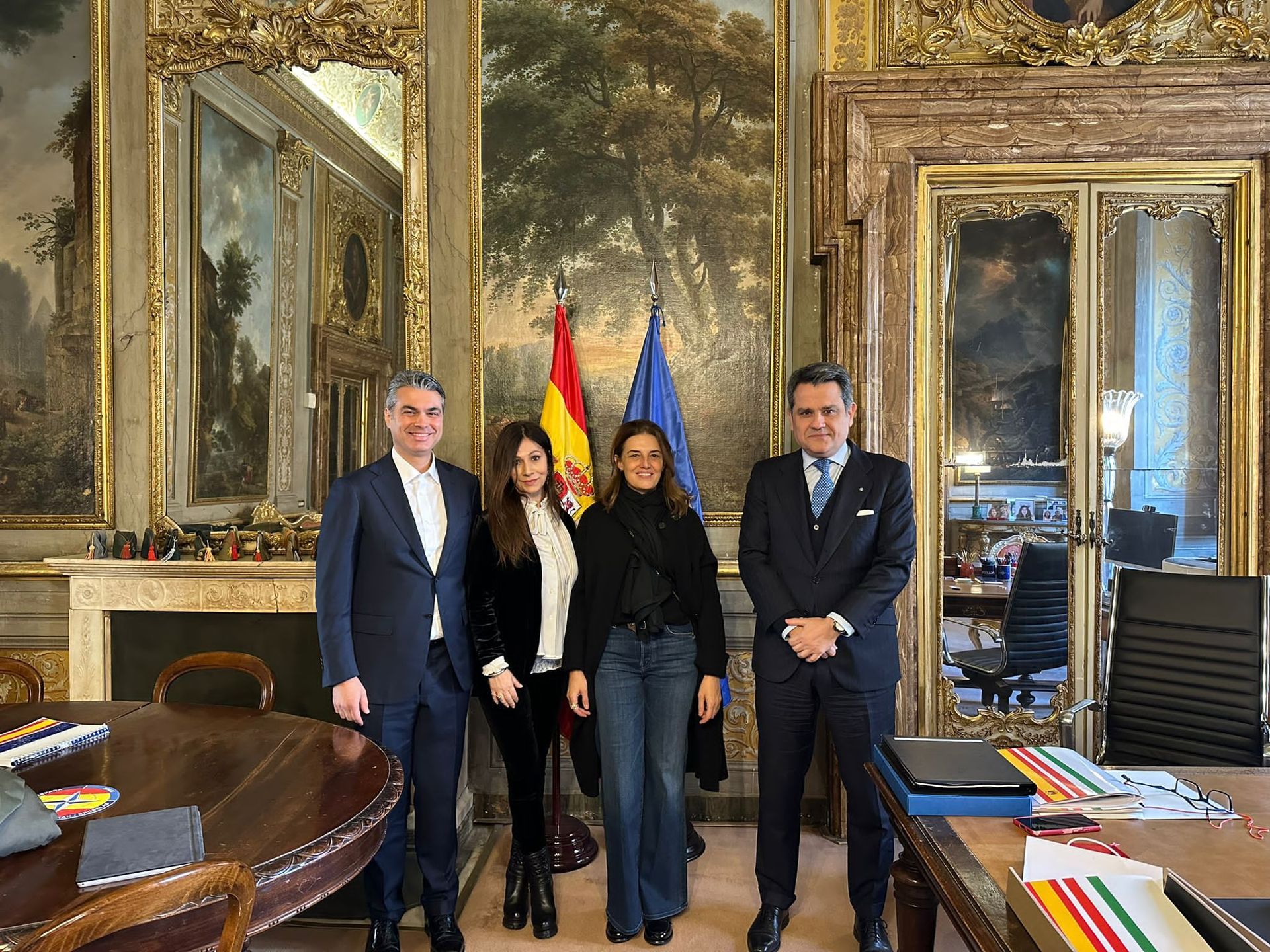 Representantes de Brains Get Famous en la Embajada de España en Roma