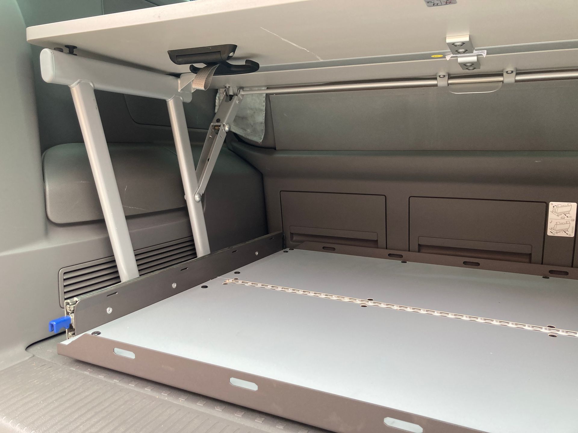 Heckauszug für VW Multivan & California