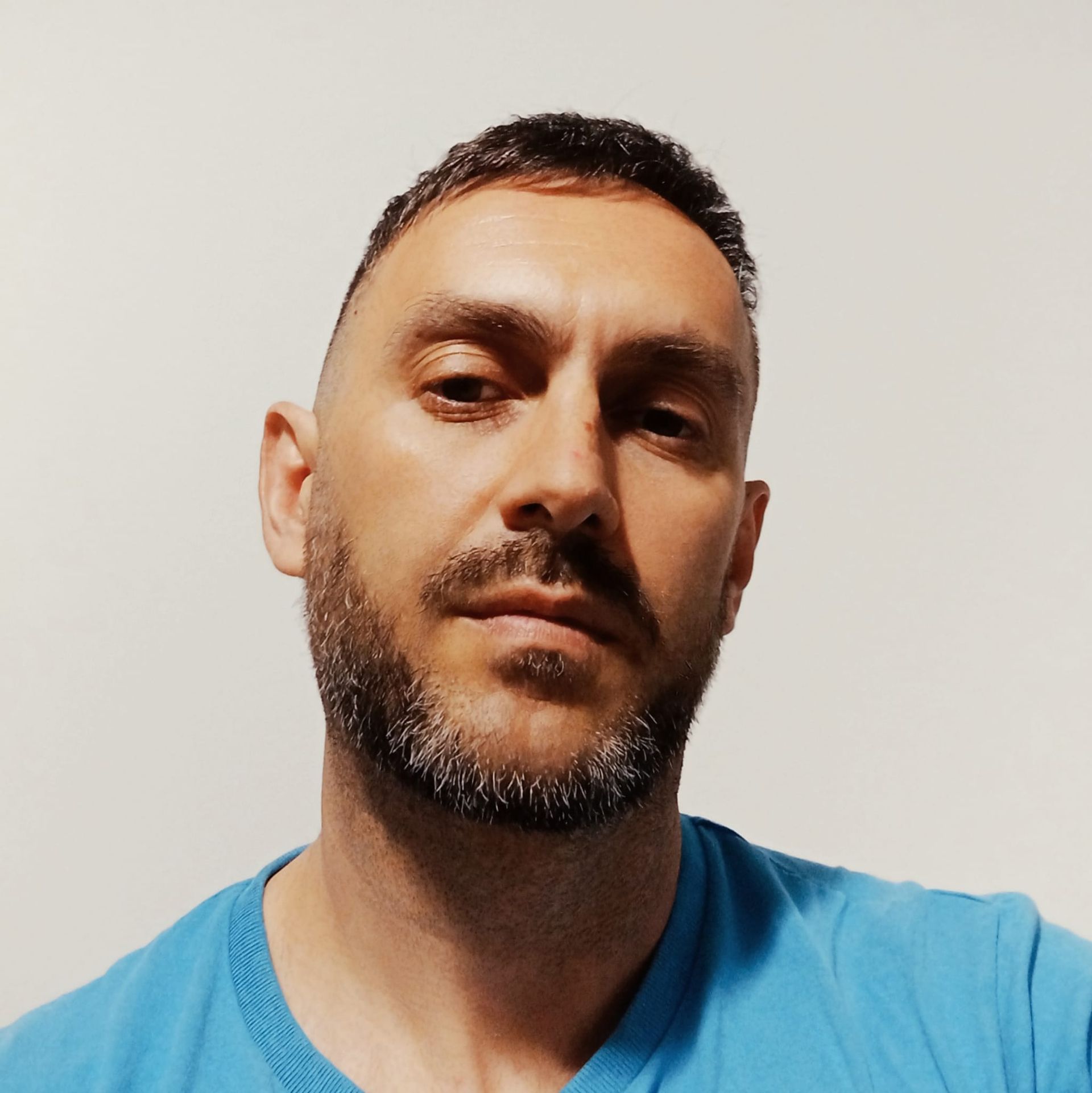 Tomás Conde, biografía de Tomás Conde, Tomás Conde autor, autores de la editorial El rey de Harlem