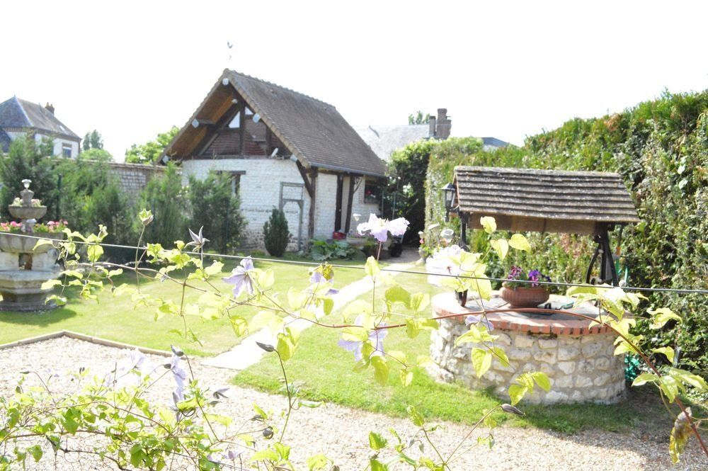 studio mil roses studio mil roses Andé prés de Louviers , Heudebouville, Incarville