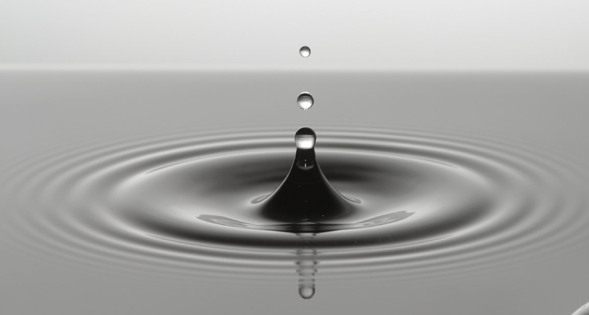 Ondes d'une goutte d'eau Ondes d'une goutte d'eau