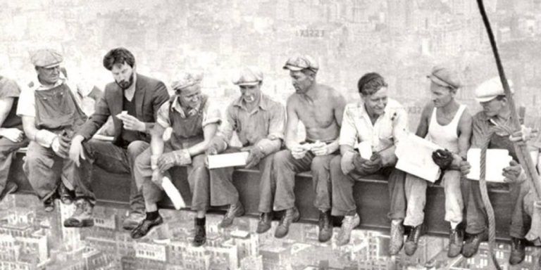 Lunch atop a Skyscraper