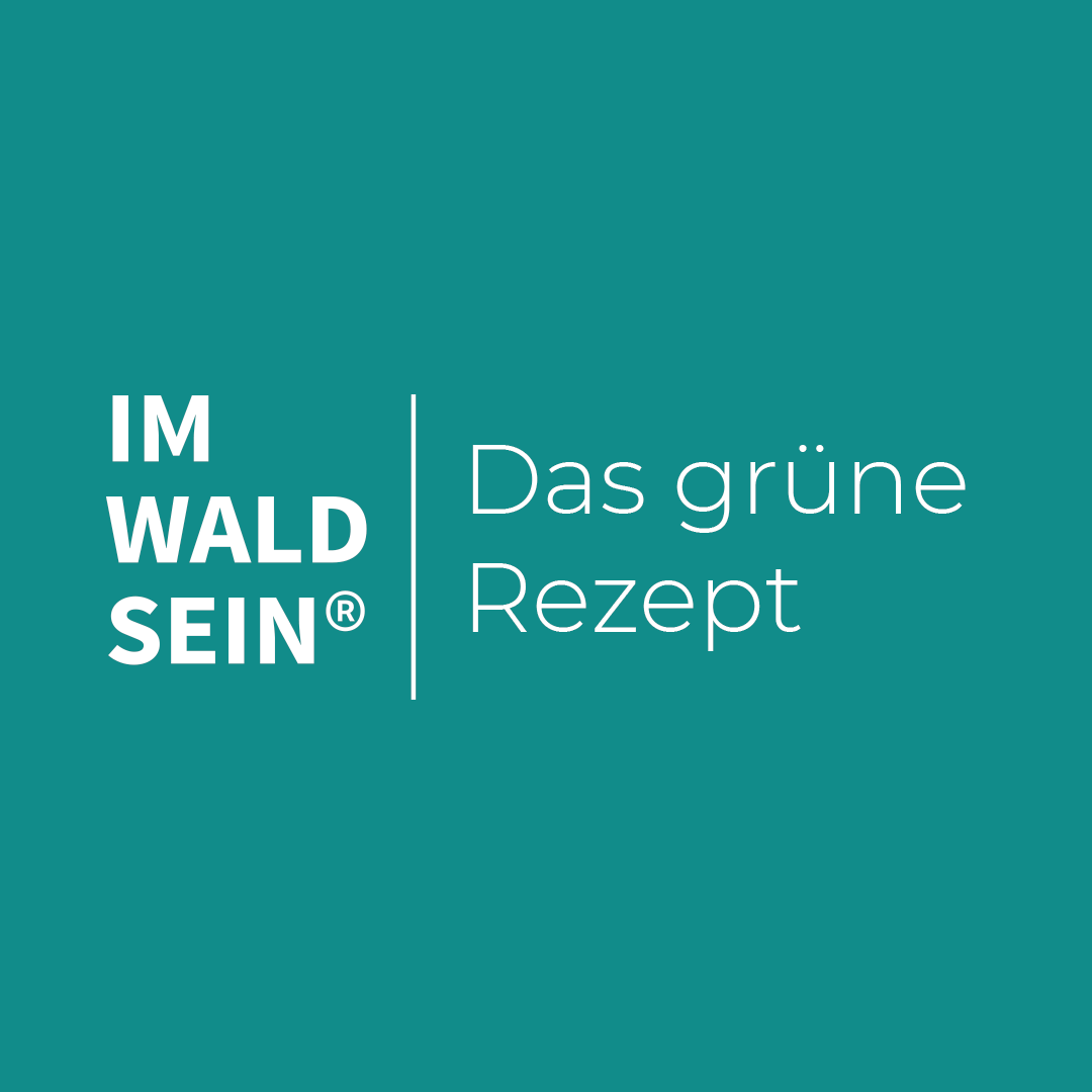 Logo: IM-WALD-SEIN® Das grüne Rezept. Das Programm, um Waldtherapie als komplementärmedizinische Leistung zu implementieren.