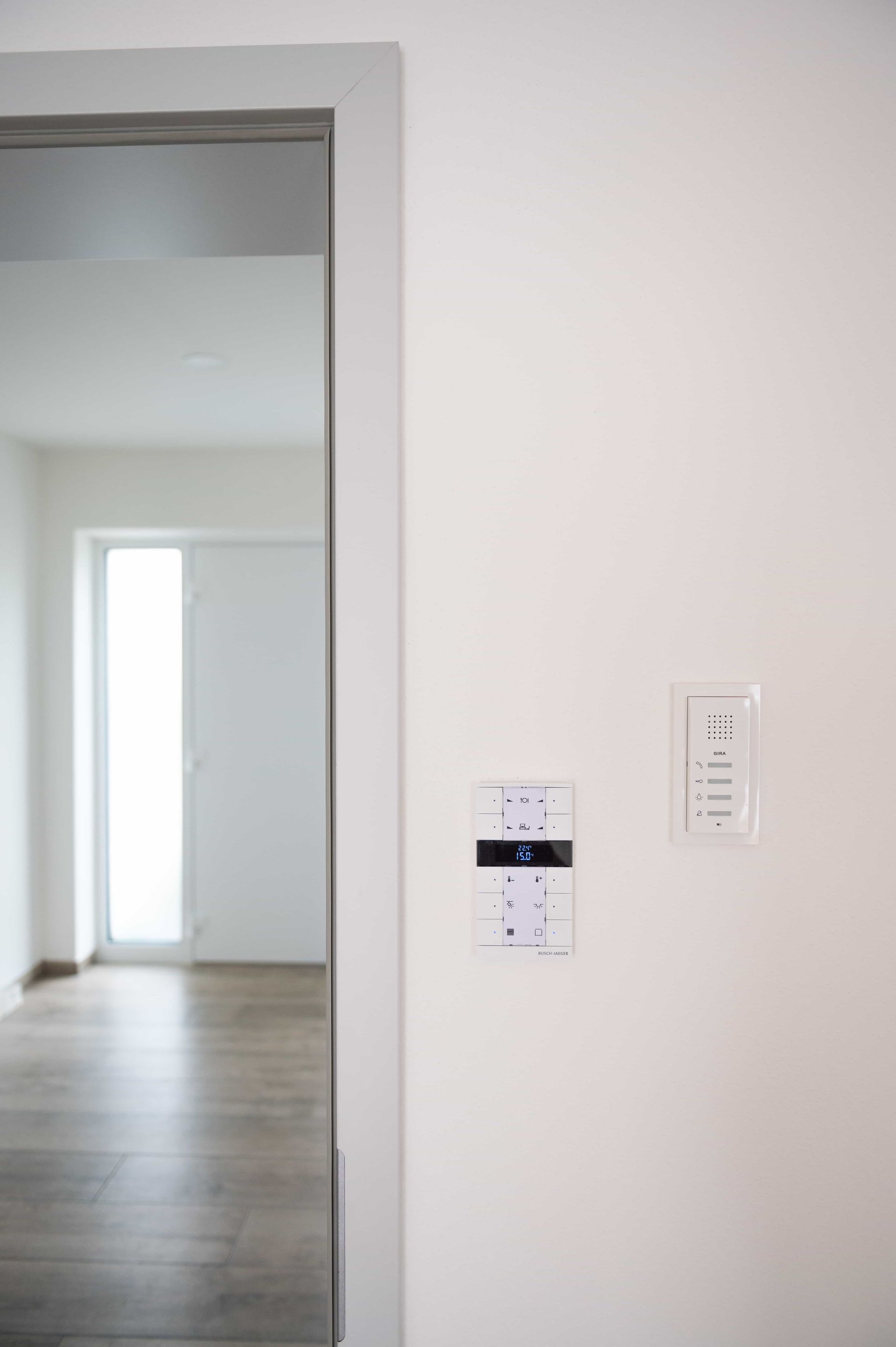 KNX-Smart-Home-Steuerung für Beleuchtung und Energie von Elektro Schober in Bamberg installiert