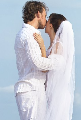 une cérémonie laïque est une union symbolique remplie d'émotions fortes et vœux partagés