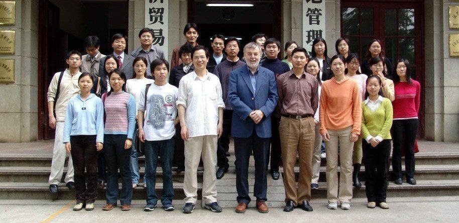 Geoffrey Hodgson, institutional economics