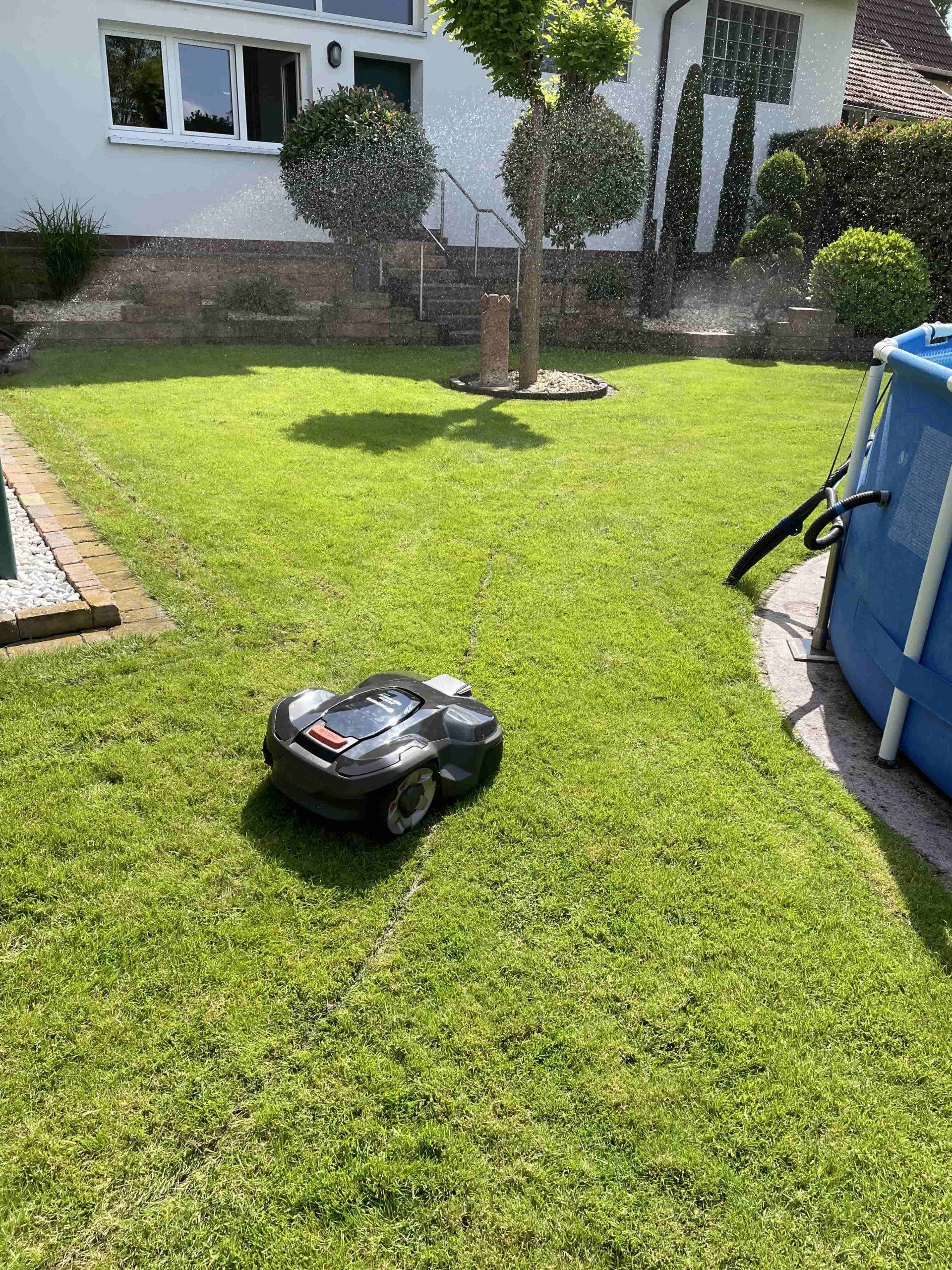 Mähroboter und Bewässerung