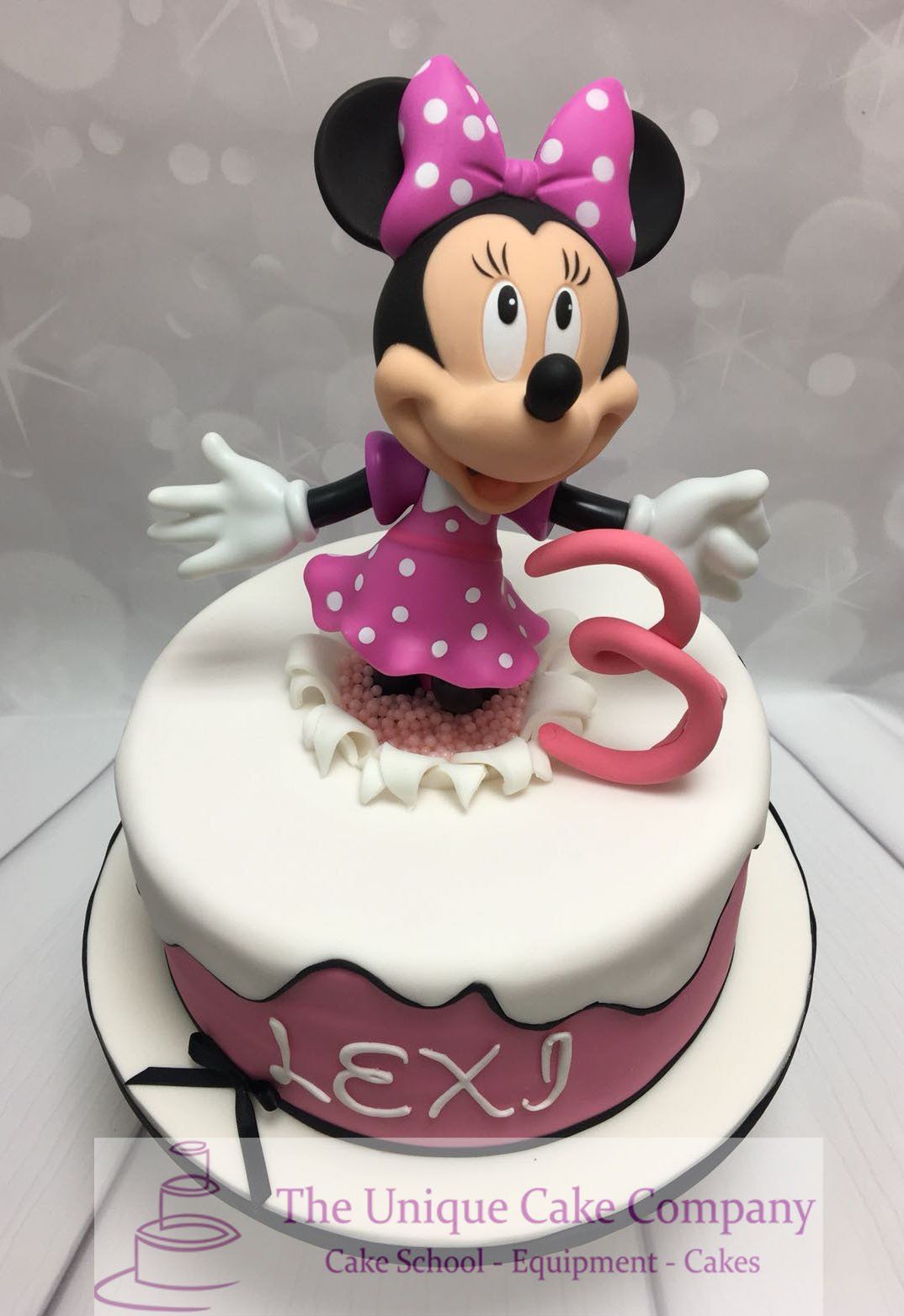 Minnie Mouse birthday cake