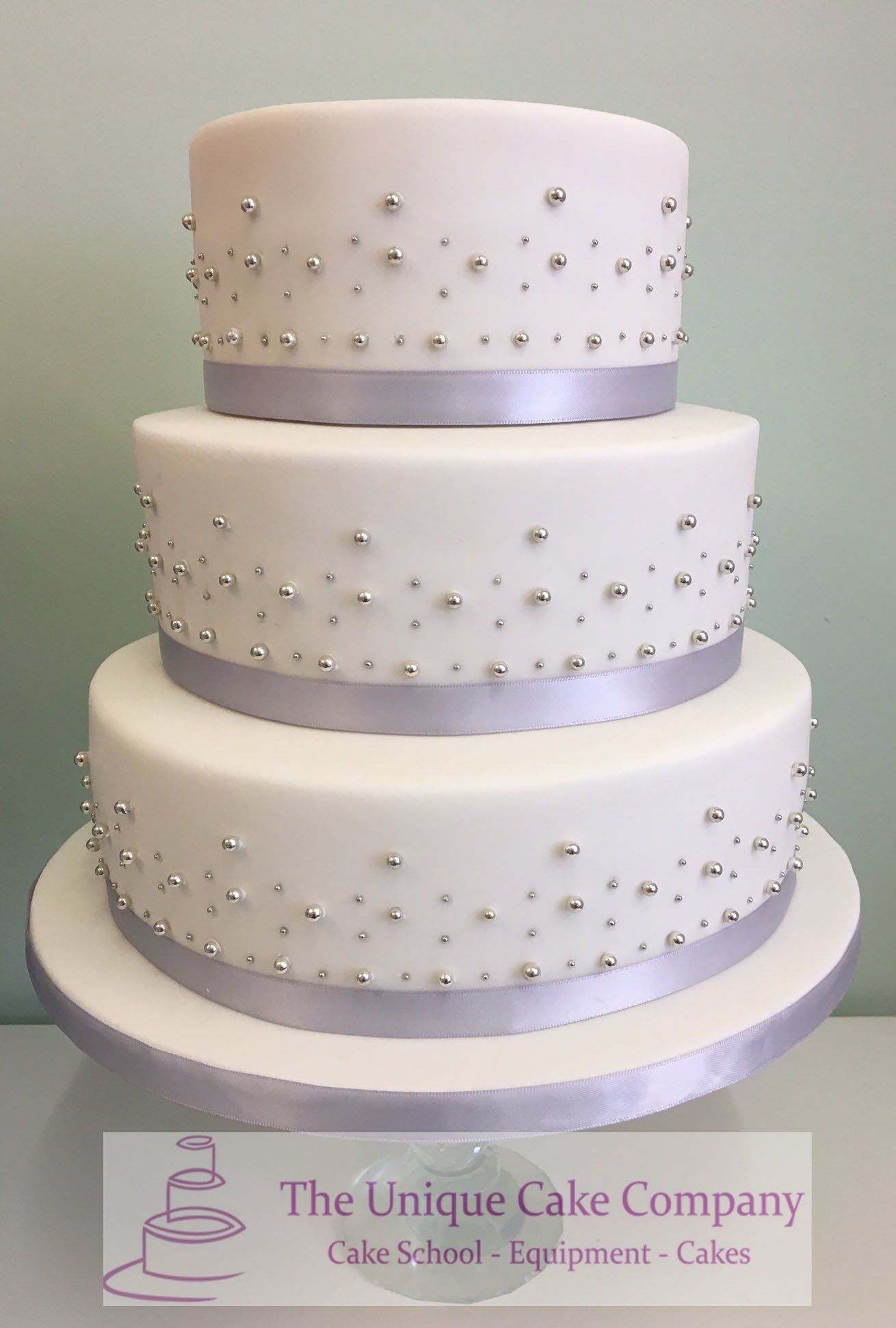 3 tier wedding cake