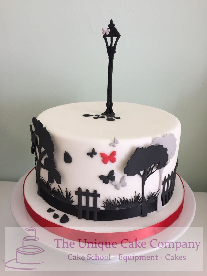 Lampost birthday cake