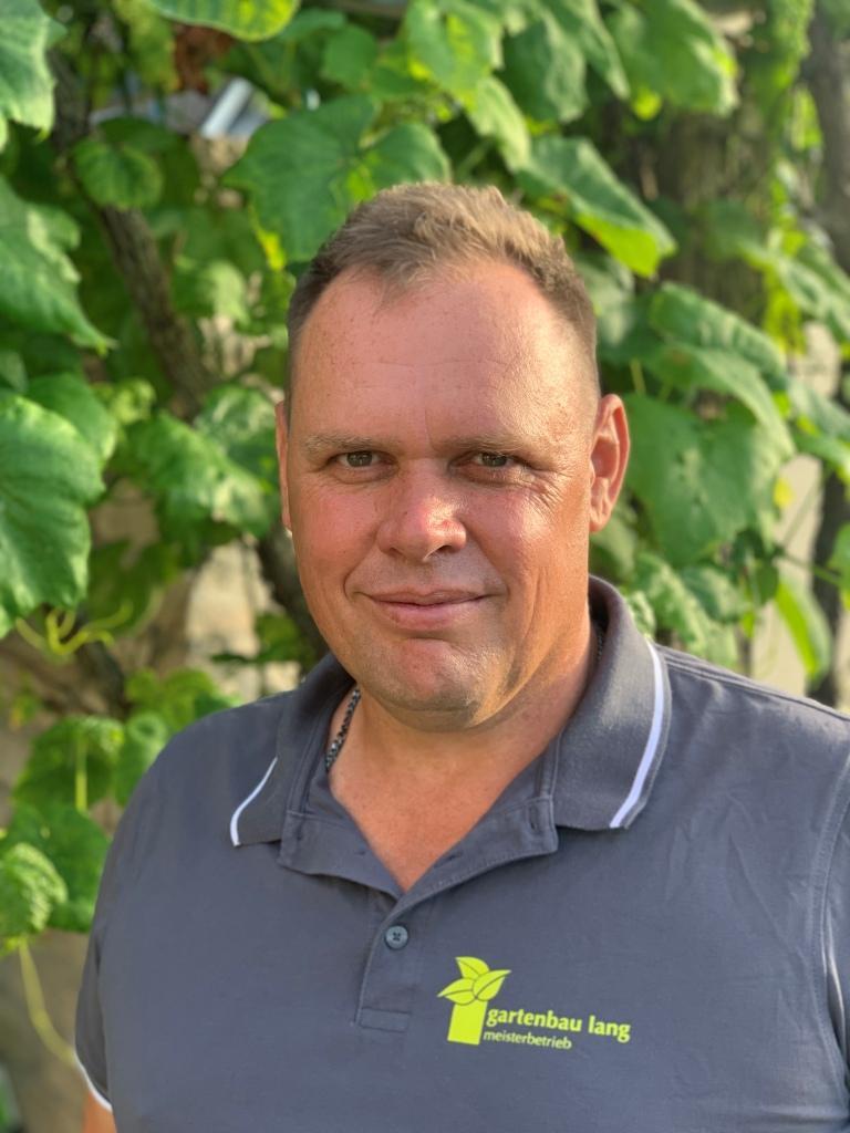 Unternehmensgründer, Gärtnermeister und Chef Stefan Lang - Unternehmensgründer und Chef von Gartenbau Lang
