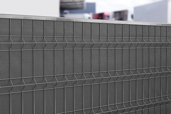 Sicht- & Windschutz mit Reliefoptik