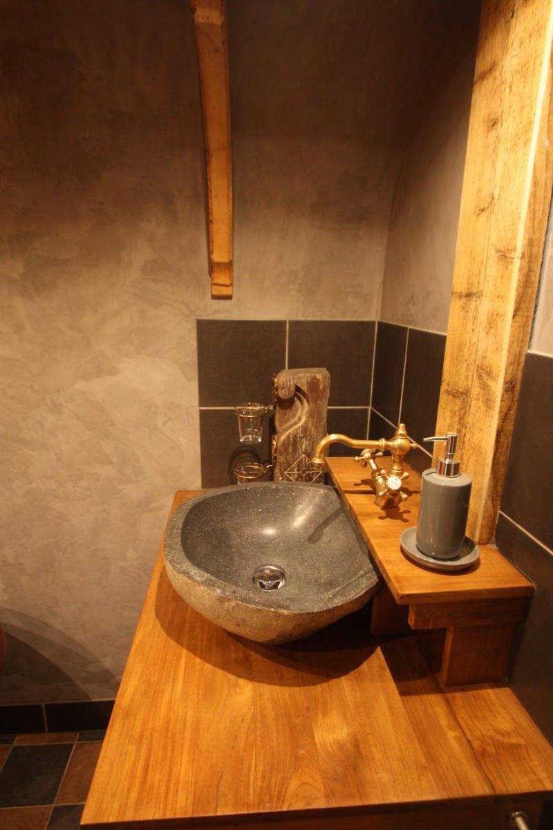 Salle de bain maison de hobbit