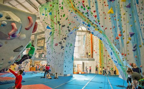 Centros de escalada deportiva Fabricantes de rocódromos tematizados 4