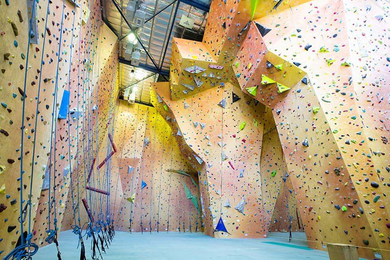 Los mejores centros de escalada de España Disños de rocódromos fabricados en España