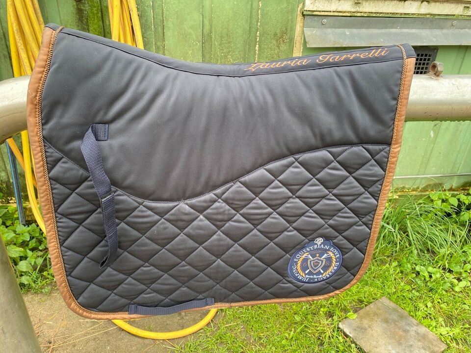 Pferdedecken waschen lassen