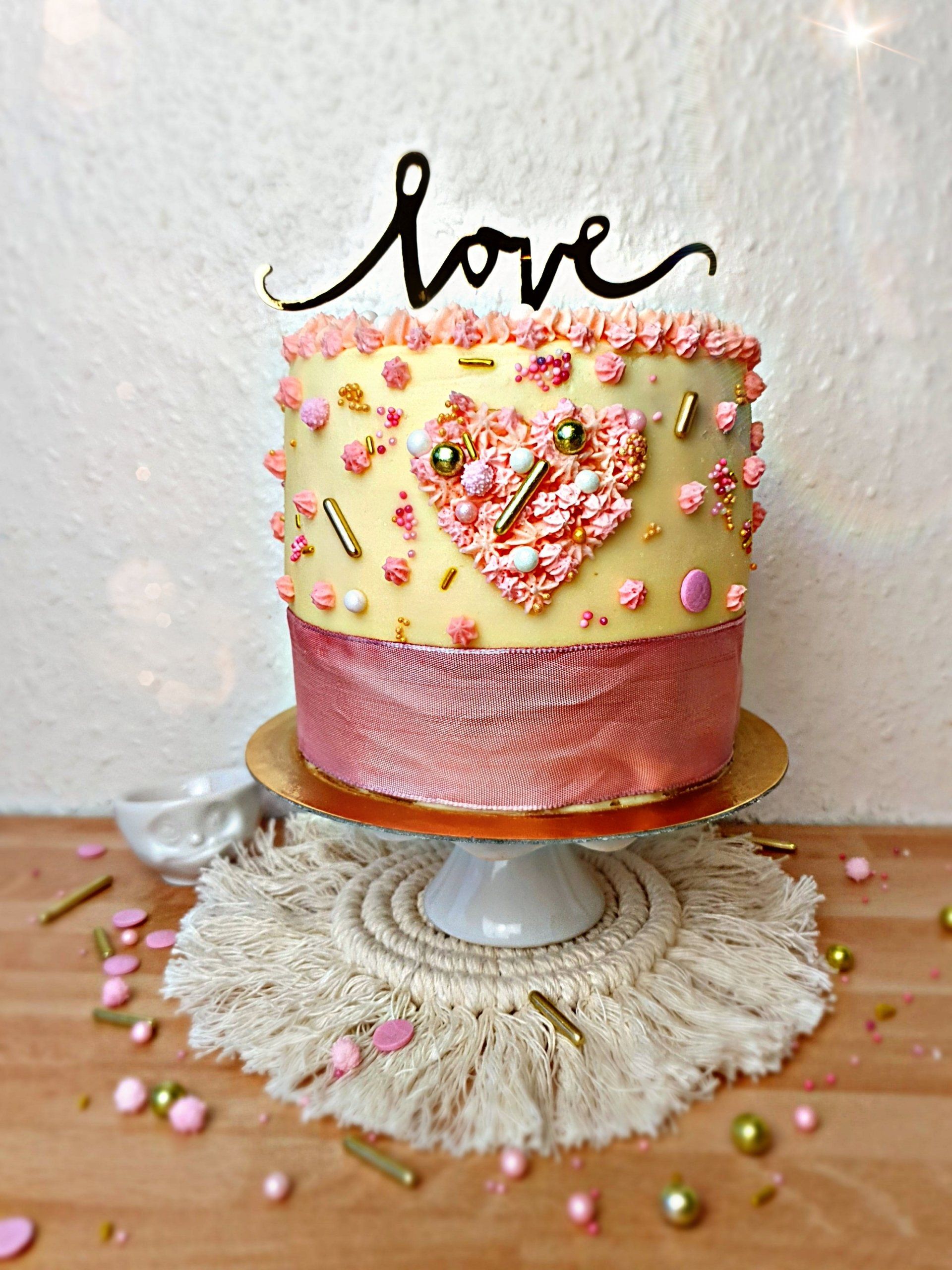 Valentines Naked Cake, Apfelkuchen